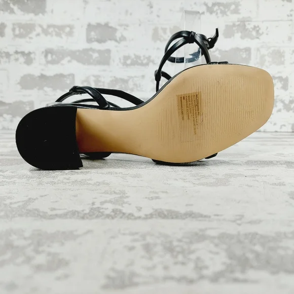 New Nordstrom Lagrange Black Faux Leather Block Heel Strappy Sandals K90 - Picture 8 of 13